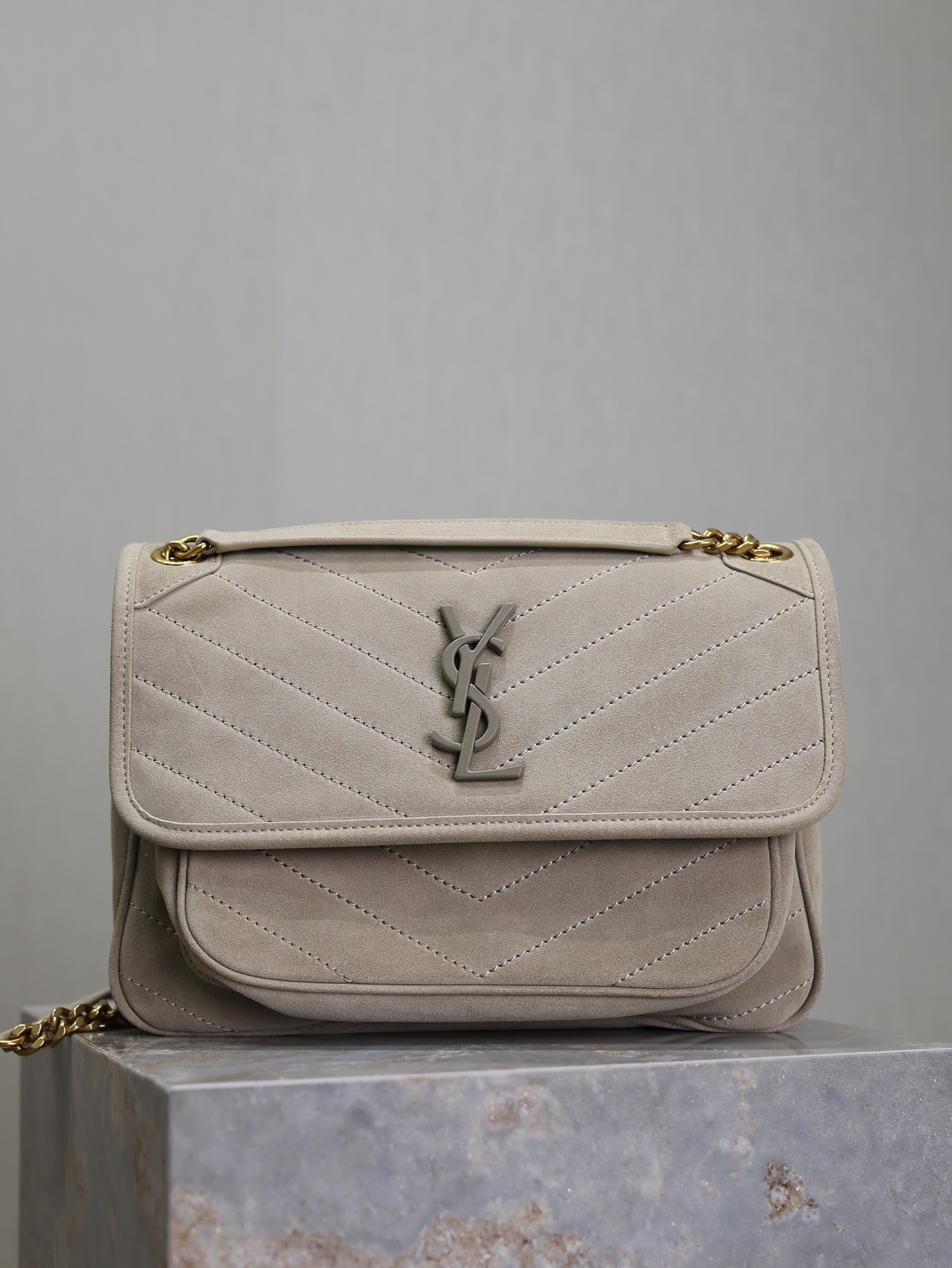Saint Laurent Niki Medium Chain Bag Vintage Crinkle Leather