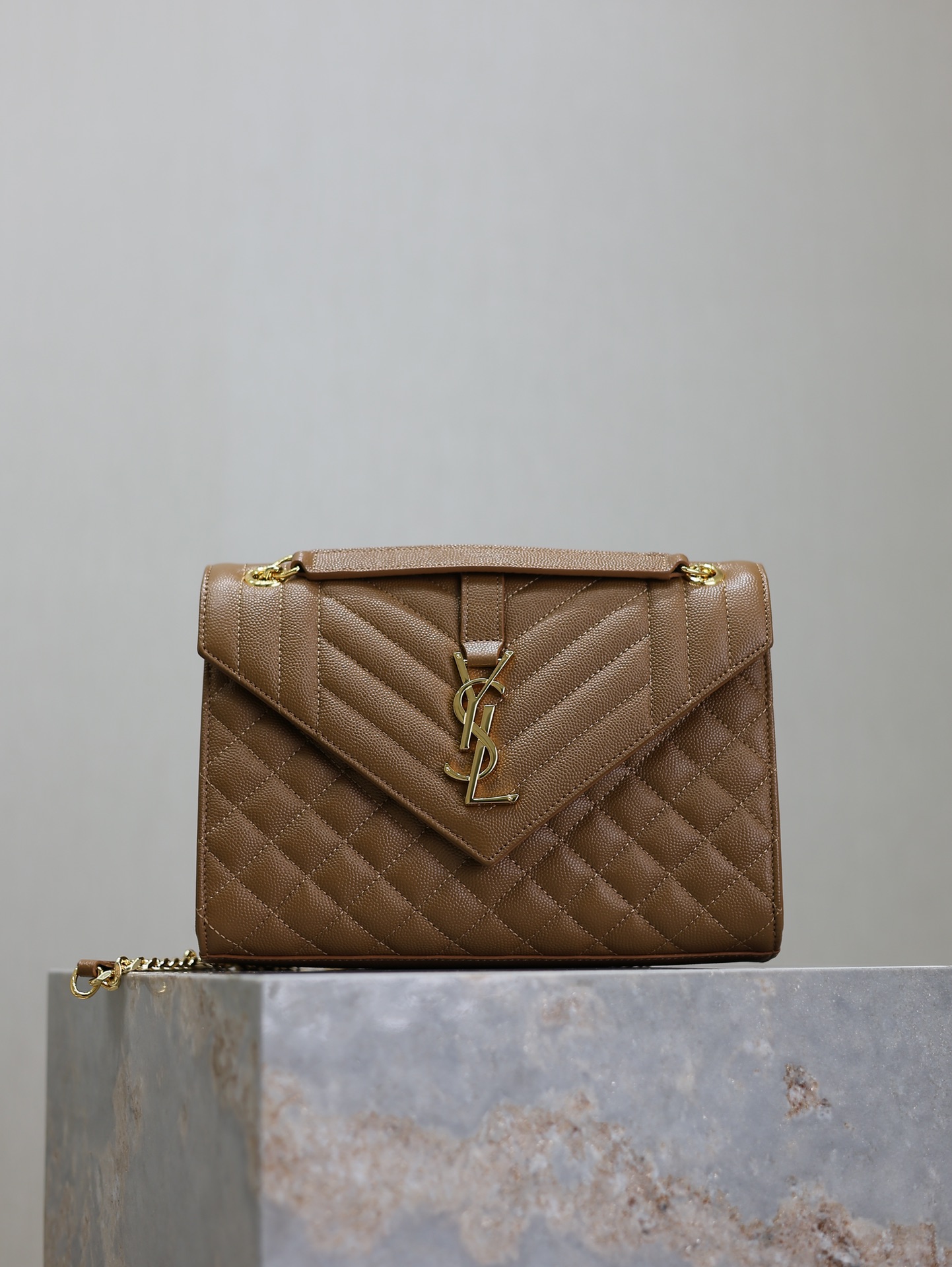 Saint Laurent  Brown ‘Envelope Medium’ shoulder bag Saint Laurent – saint laurent bang olufsen speaker beoplay