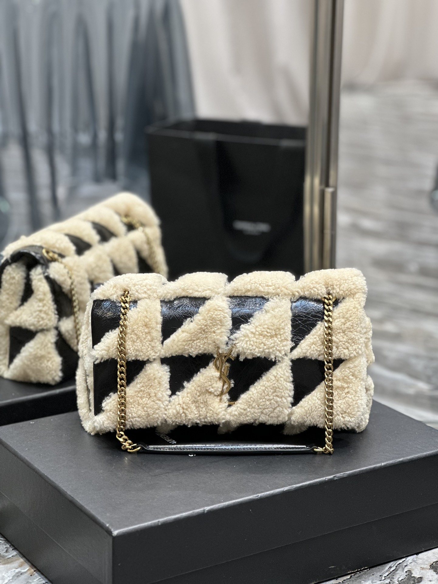 Saint Laurent Jamie 4.0 IN Suede AND SHEARLING