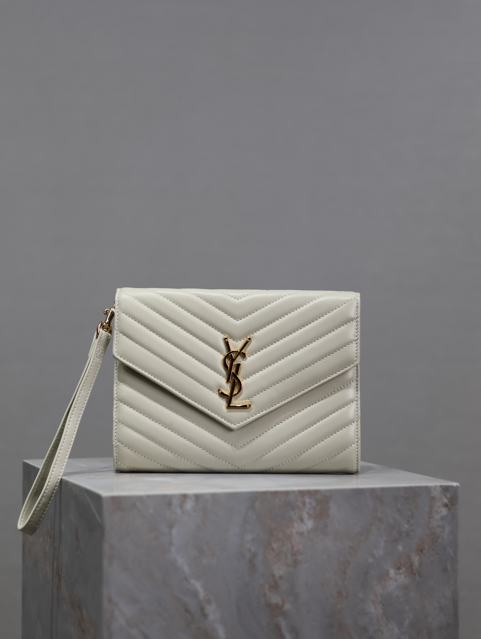 Saint Laurent Chevron Envelope 2022 – Neutrals Shoulder Bags, Handbags – SNT406789  WHITE