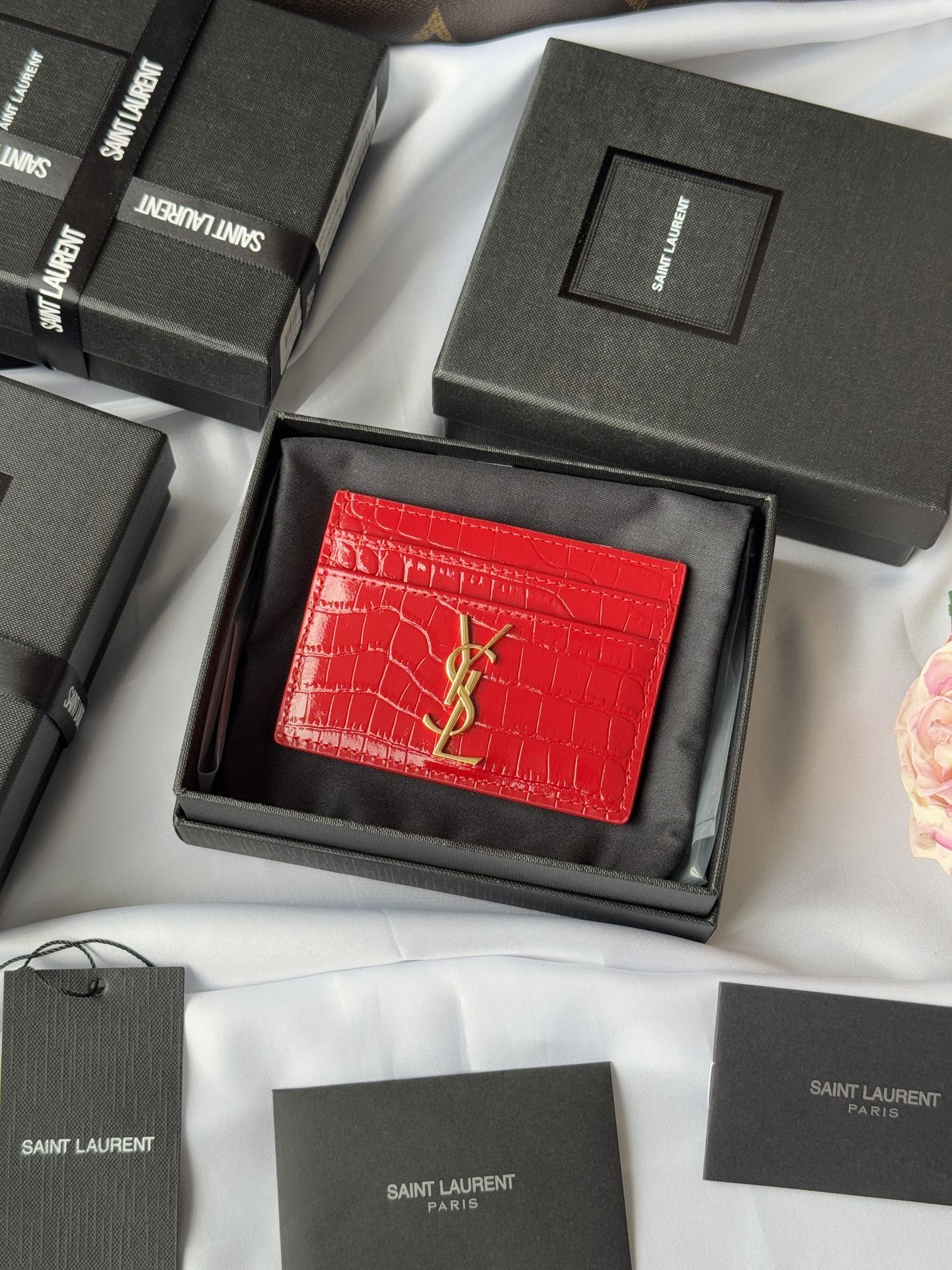 Saint Laurent Card Holder – Red Wallets, Accessories