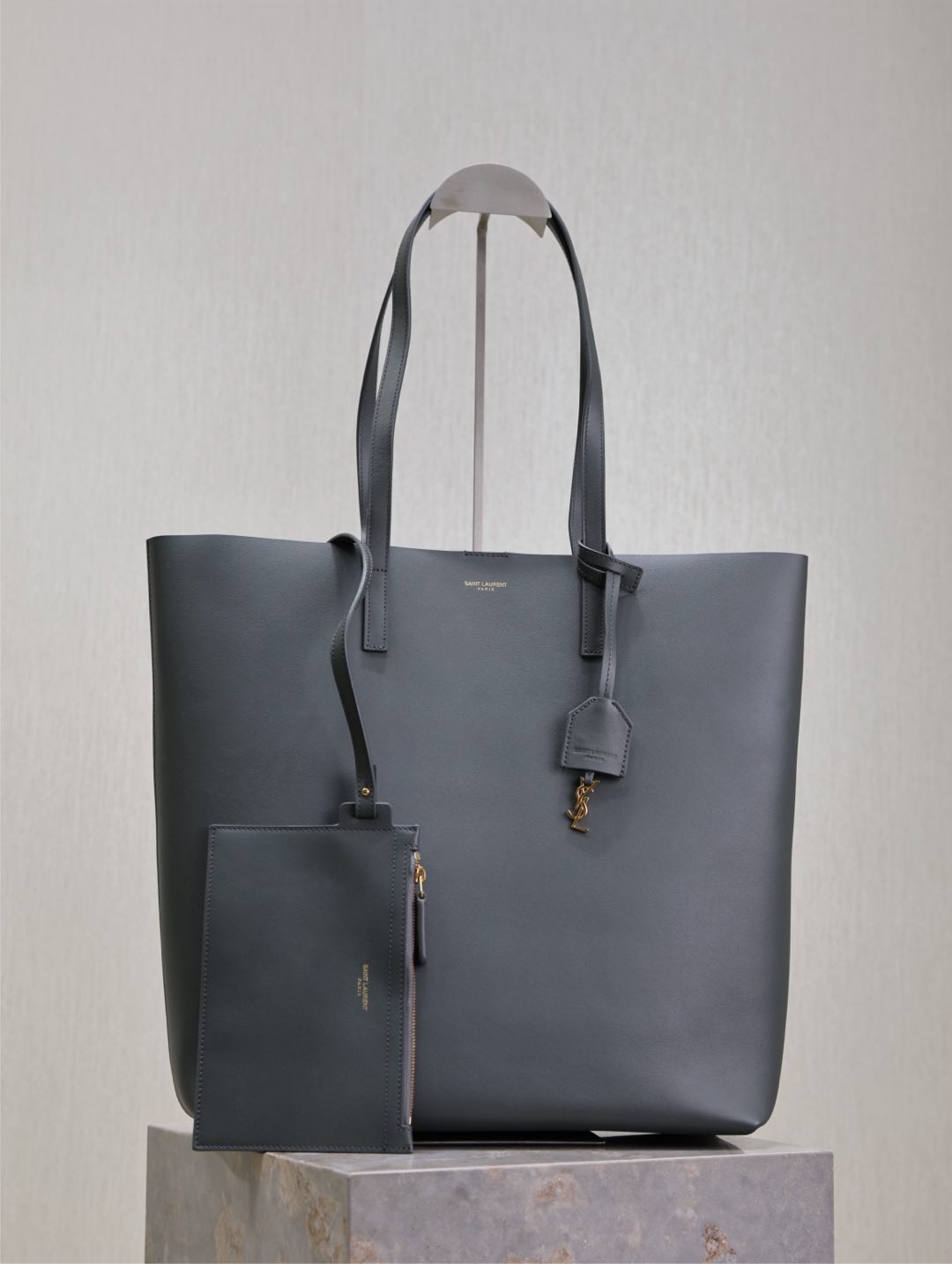 Saint Laurent SHOPPING SAINT LAURENT IN LEATHER | Saint Laurent