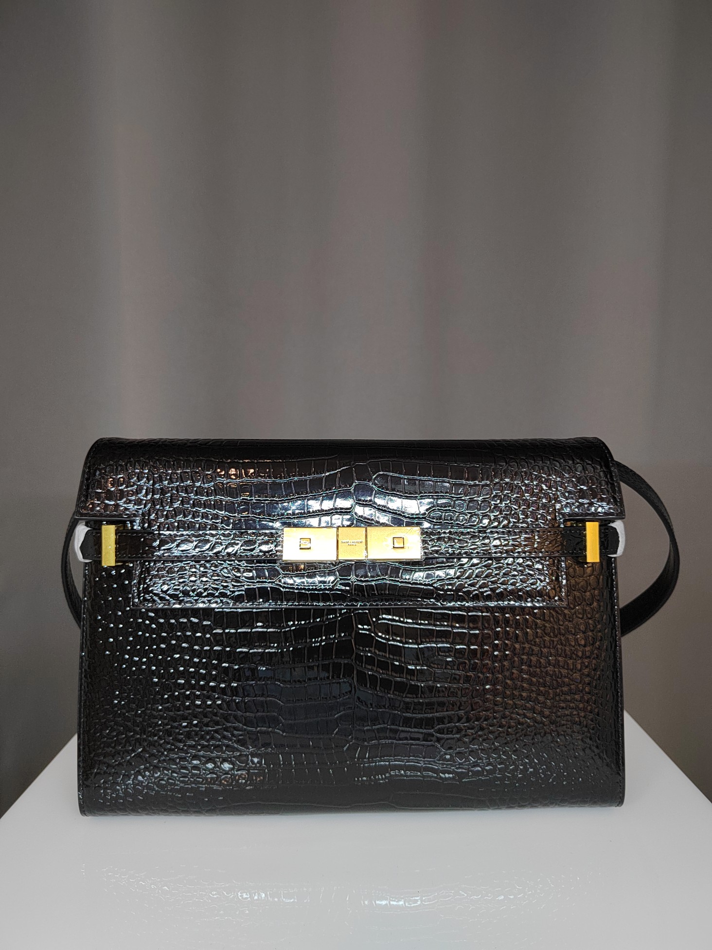 Saint Laurent Manhattan Medium Shoulder Bag 579271 black