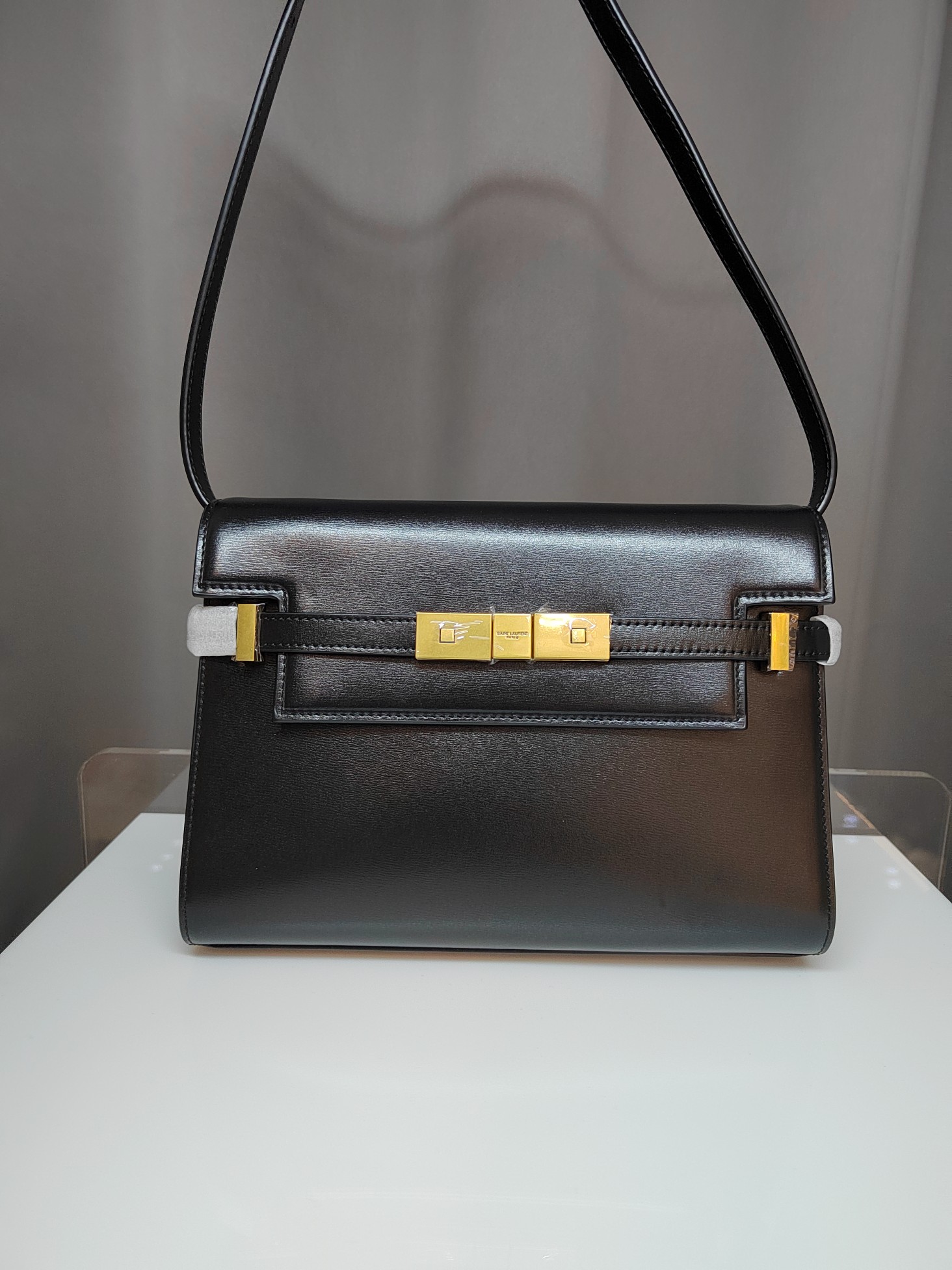 Saint Laurent Manhattan Small Shoulder Bag in Box Saint Laurent Leather Black