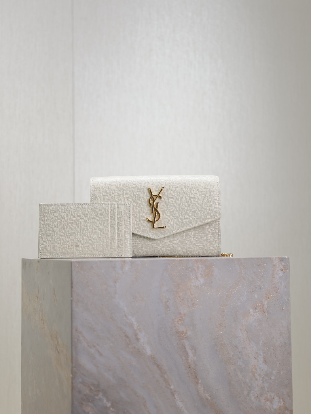 Saint Laurent Envelope Leather Pouch – White – One Size Saint Laurent