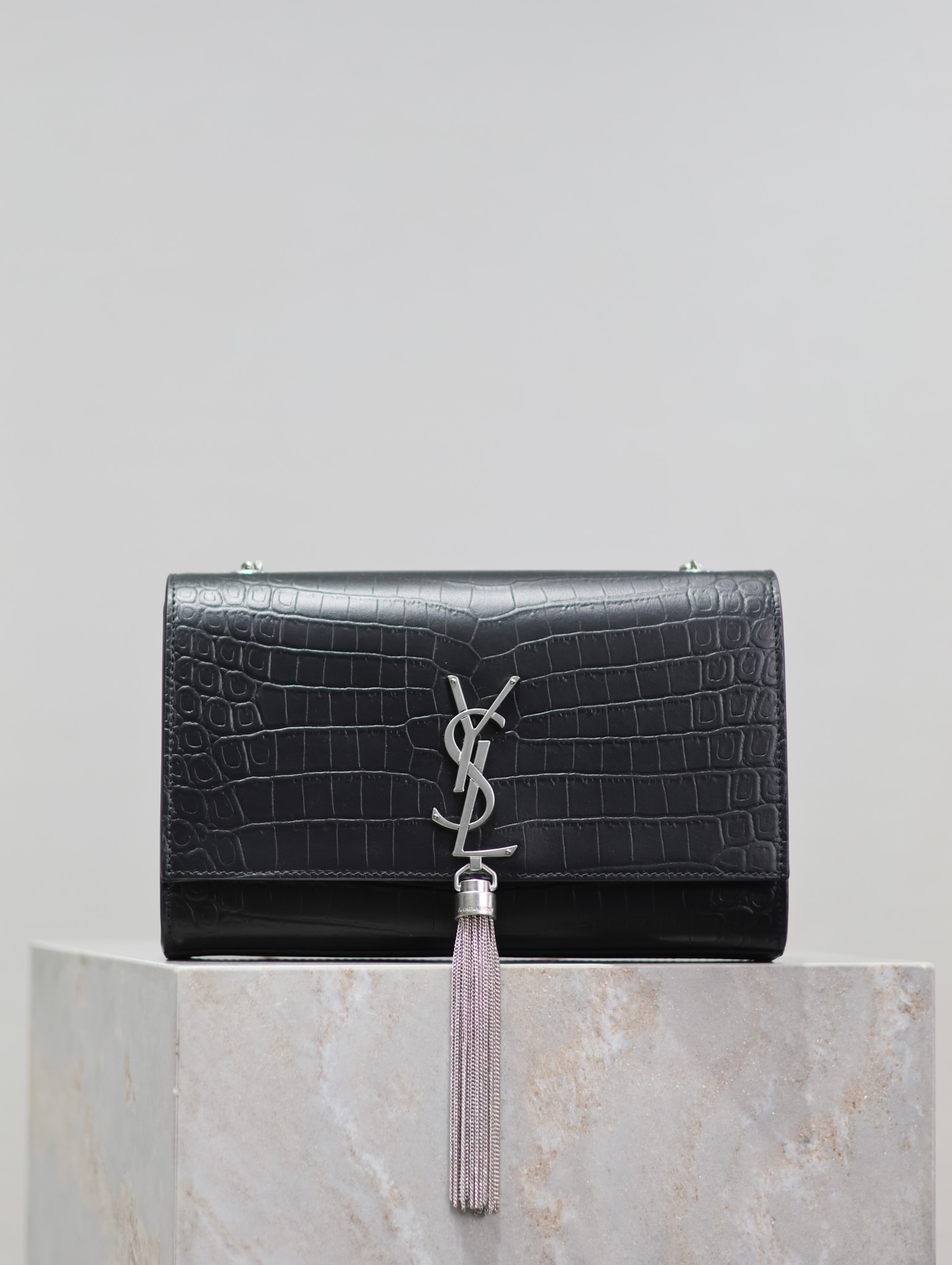 Yves Saint Laurent Classic Kate Tassel Medium Chain Shoulder black