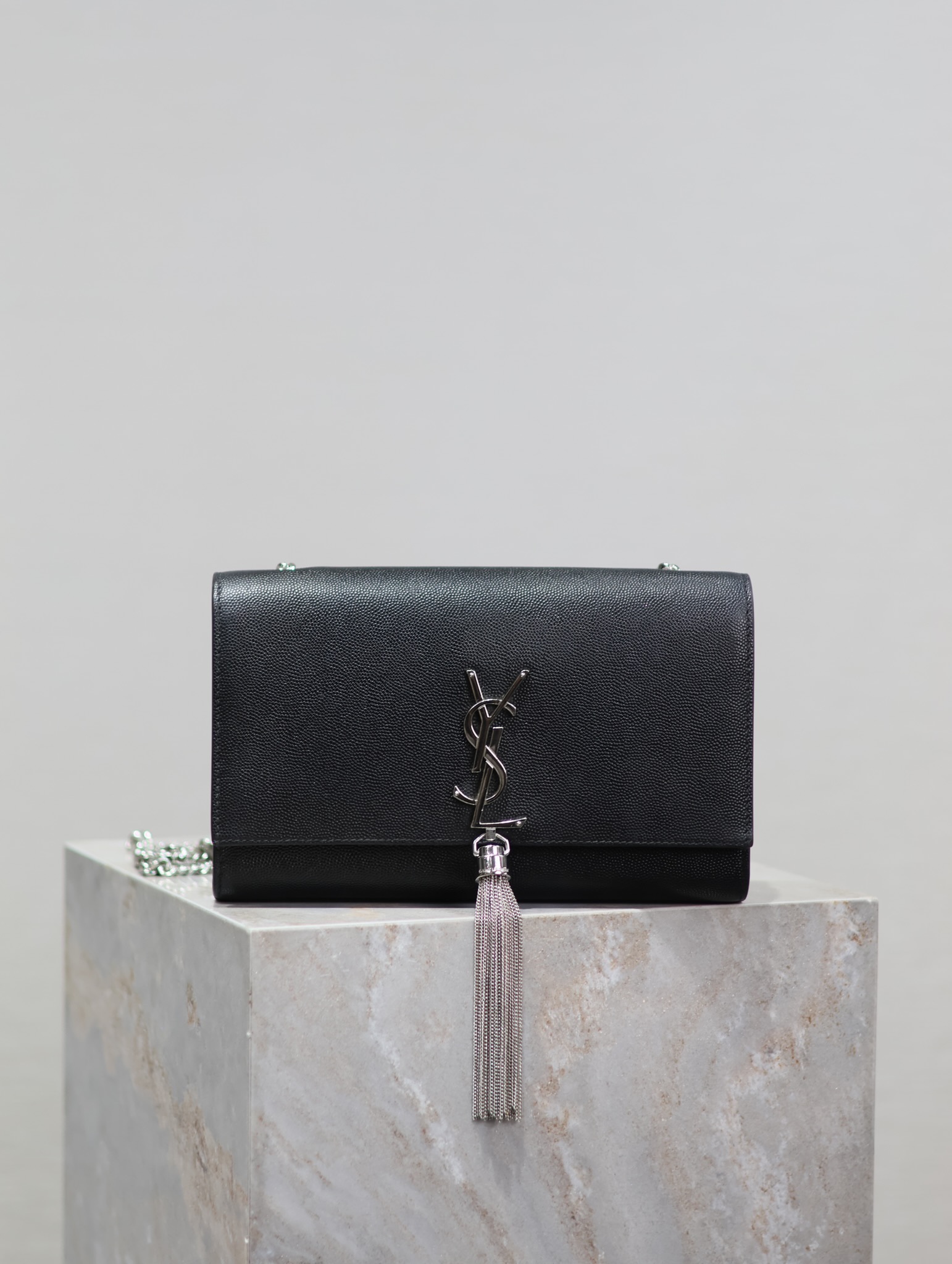 SAINT LAURENT Grain De Poudre Classic Monogram Kate black