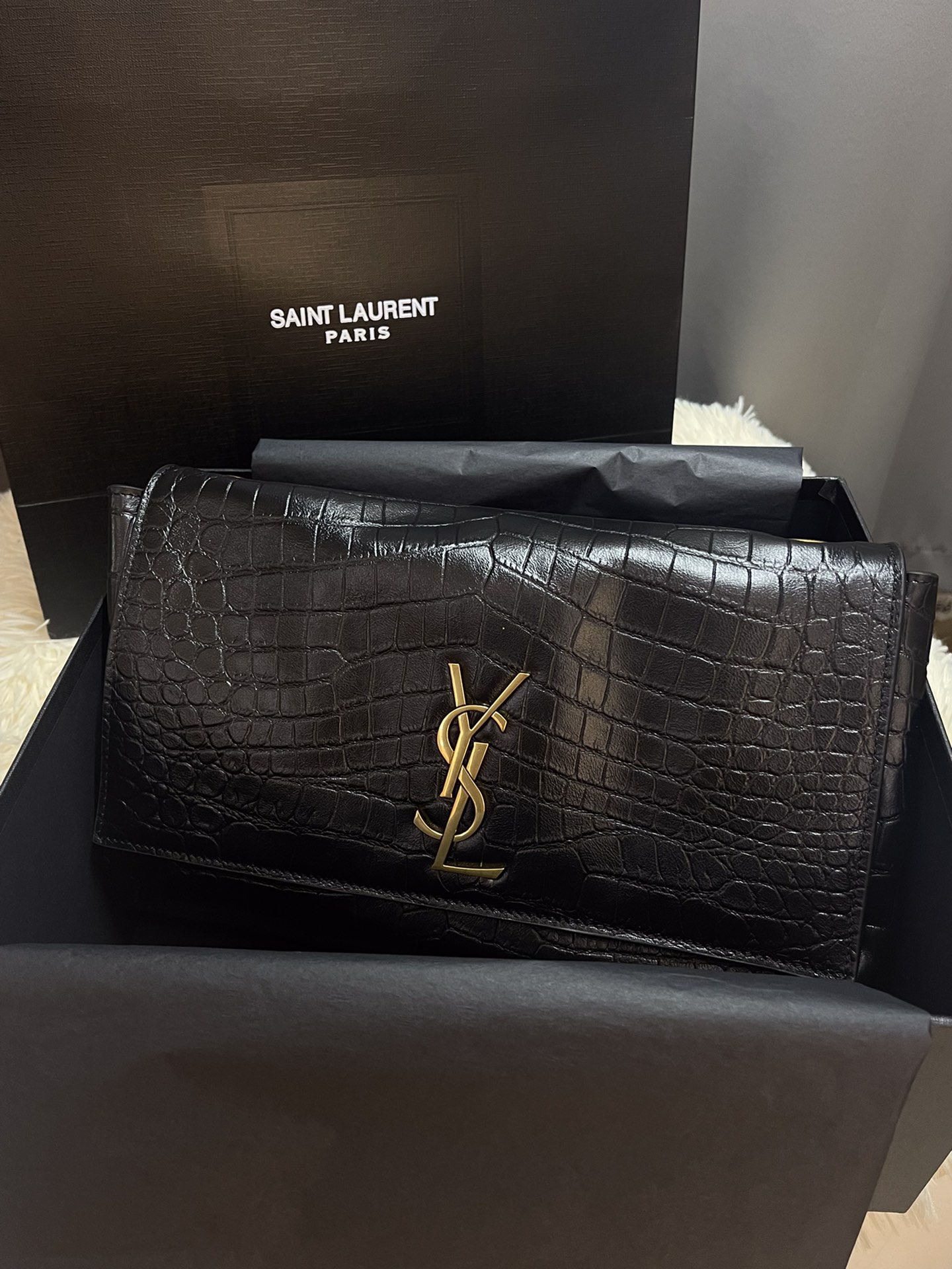 Saint Laurent Kate Medium Shoulder Bag in Black