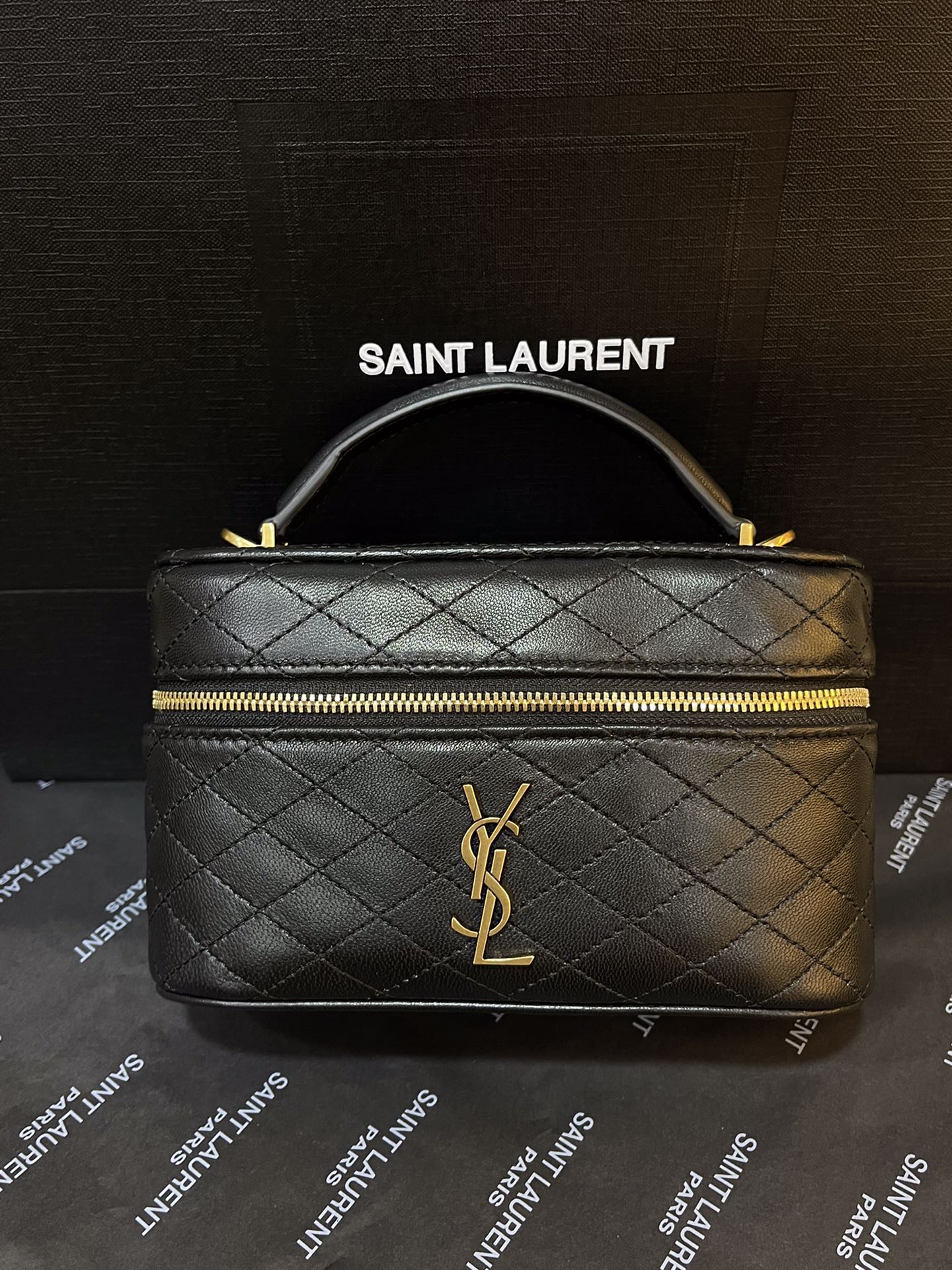 Saint Laurent Gaby Vanity Bag ‘Black’ 7667311EL071000 –