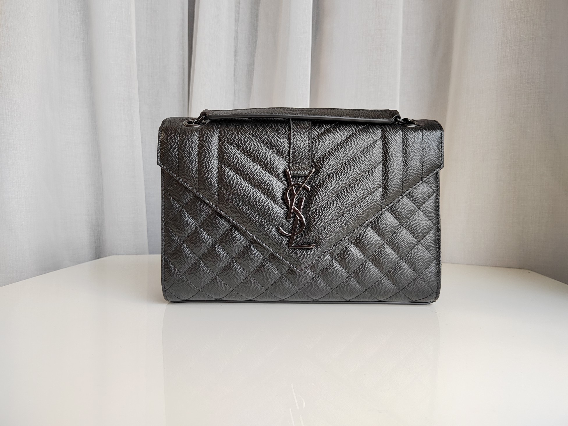 Saint Laurent Envelope Medium In Leather ‘Greyish Black