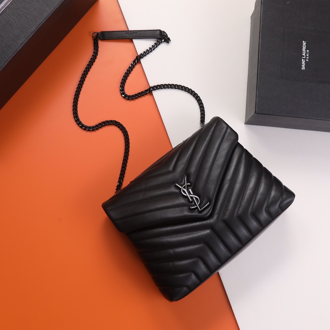 Saint Laurent Small Loulou Shoulder Bag | Black