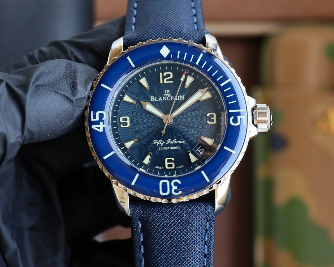 Blancpain Blancpain Fifty Fathoms (Reference 5015-363-C63B). A 45mm rose gold automatic wristwatch 001