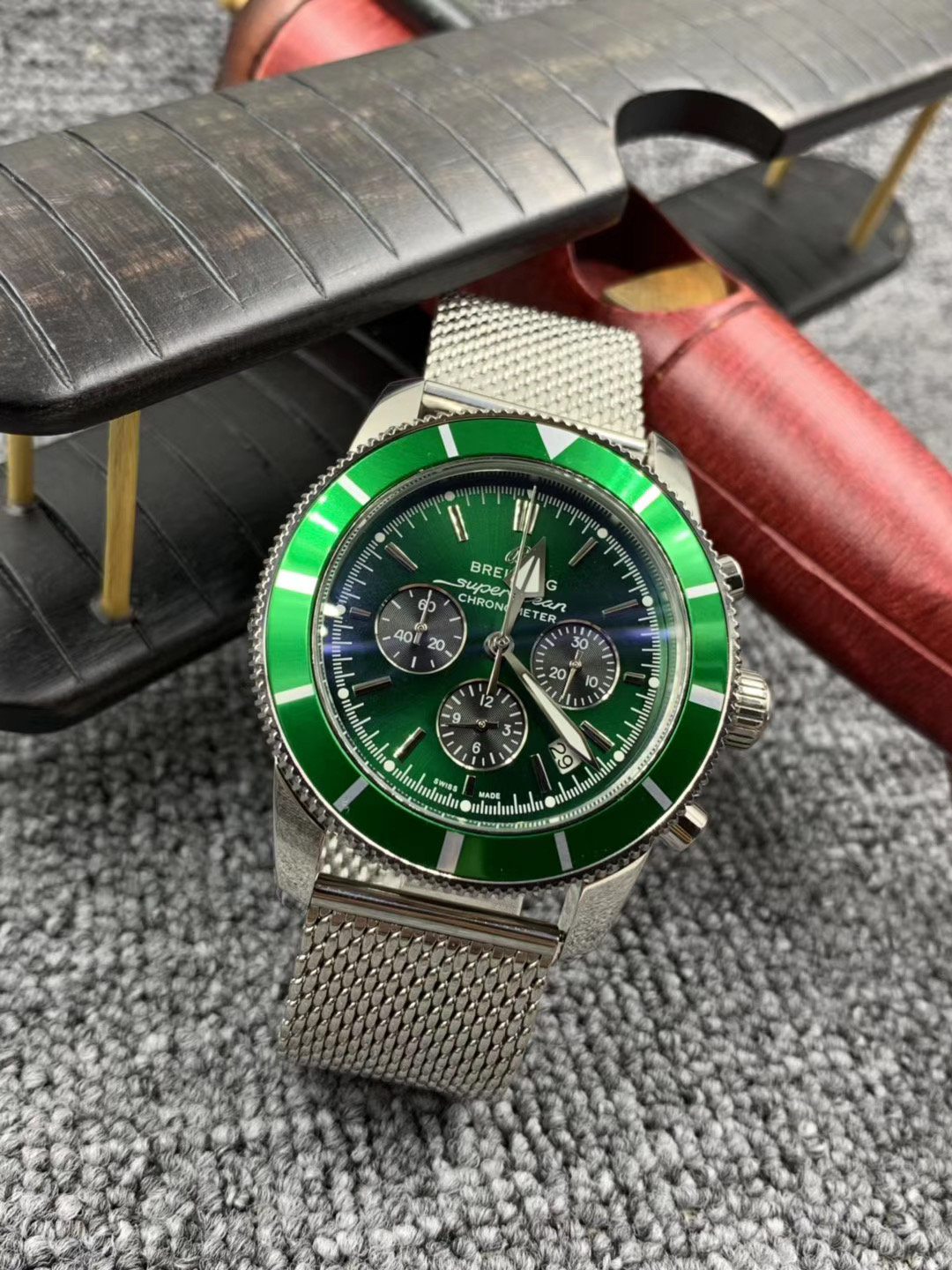 Breitling Superocean Heritage B01 Chronograph 44 Limited Edition Green Dial Black Mesh Bracelet Watch for Men 003