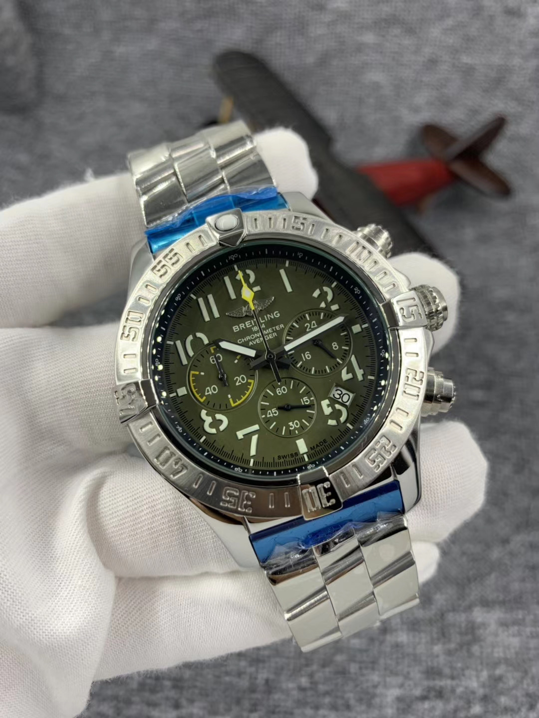Breitling Avenger Chronograph 45 Night Mission (Deployant Buckle) V13317101L1X2 002