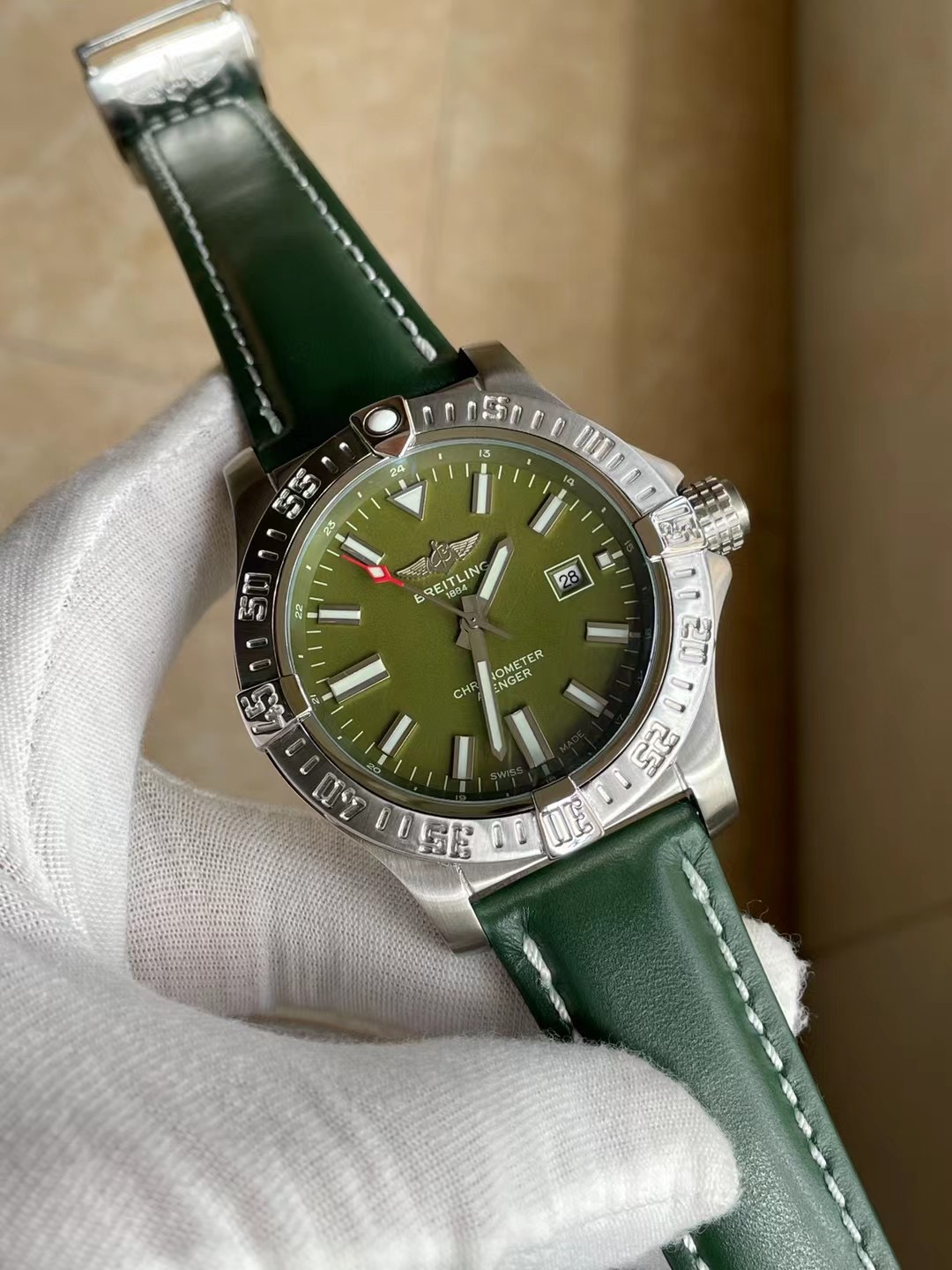 BREITLING Avenger GMT 45 LMTD Edition AUTO Men’s Watch004