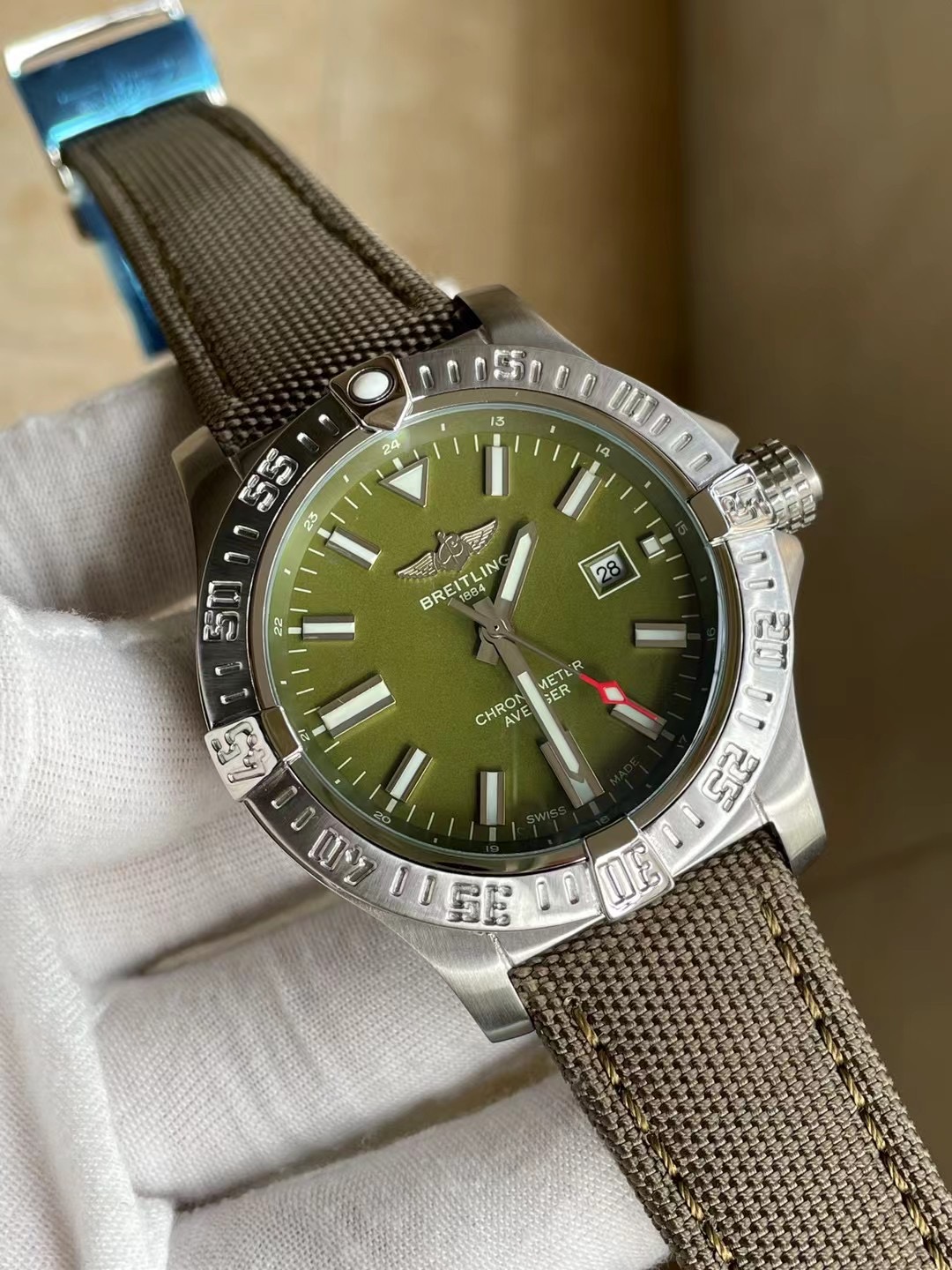 BREITLING Avenger GMT 45 LMTD Edition AUTO Men’s Watch005