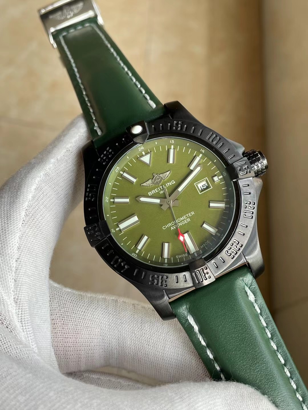 BREITLING Avenger GMT 45 LMTD Edition AUTO Men’s Watch
