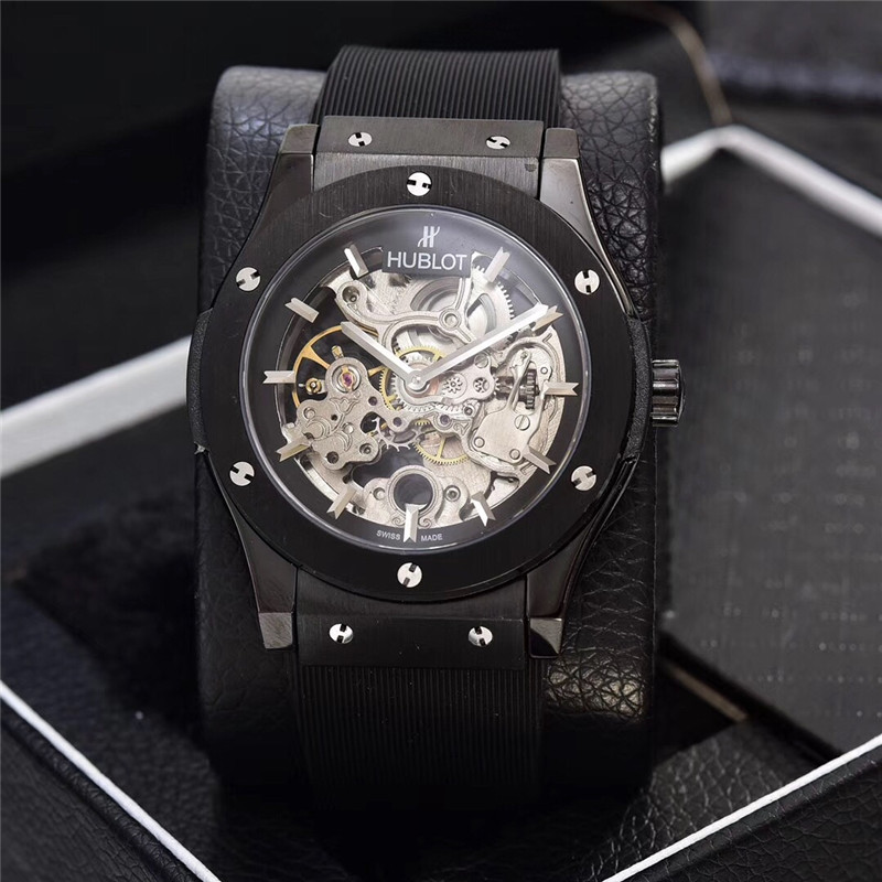 Hublot Classic Fusion Classico Ultra Thin 45mm Mens Watch