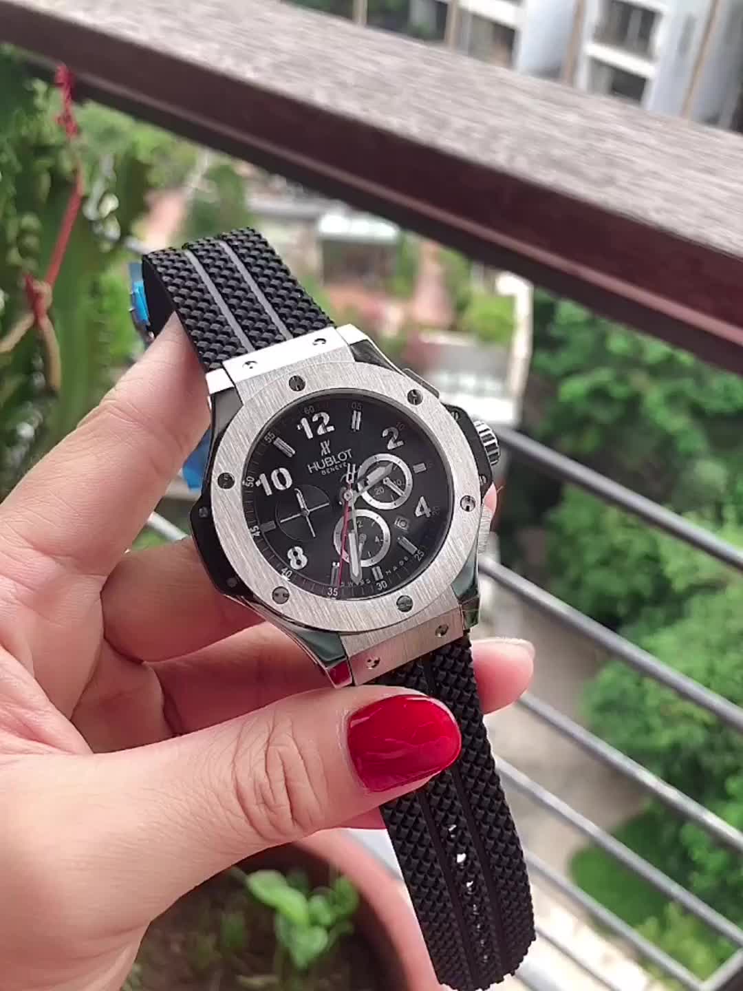 HUBLOT Big Bang 44 mm Steel Black Chronograph Watch 301.SX.130.RX Complete