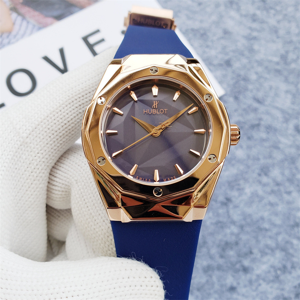 Hublot Classic Fusion Orlinski King Gold strap blue