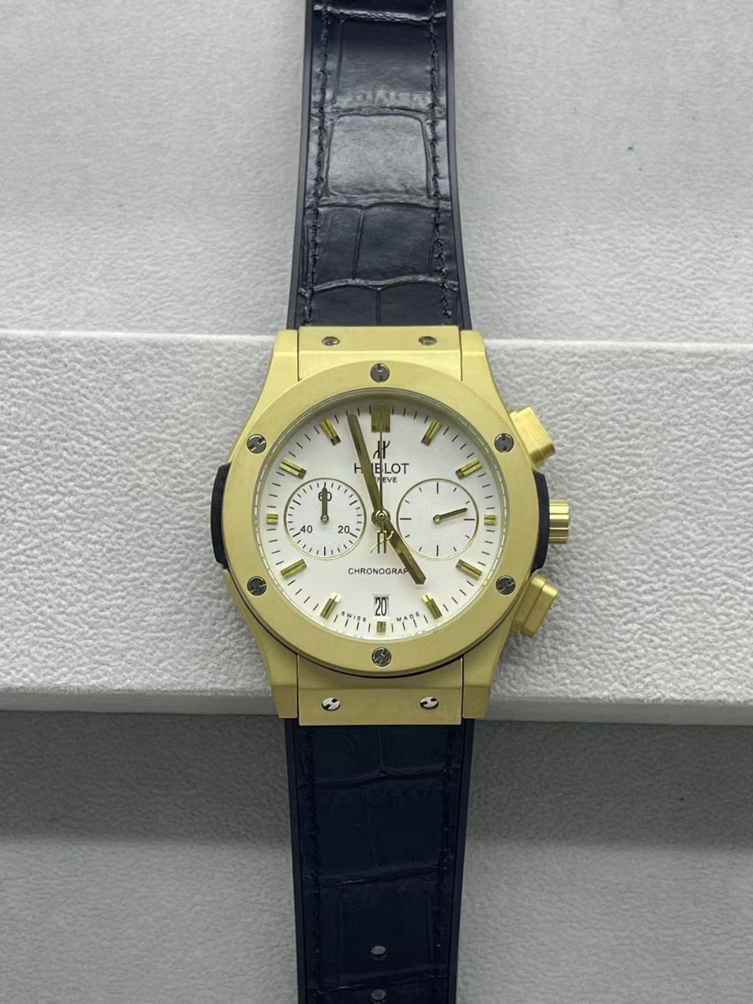 Hublot Classic Fusion Chronograph 18K Rose Gold Watch 521.OX.2611.LR