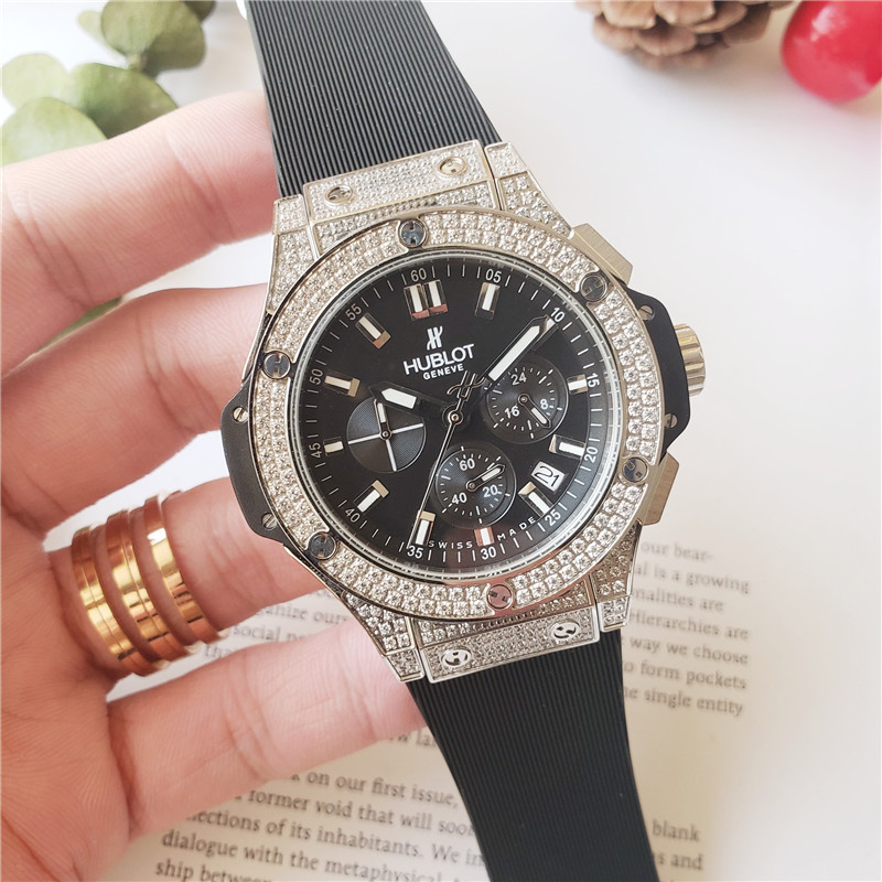 Hublot Black Diamonds Stainless Steel Big Bang Evolution 301.SX.1170.RX.1704 Men’s Wristwatch 42 mm
