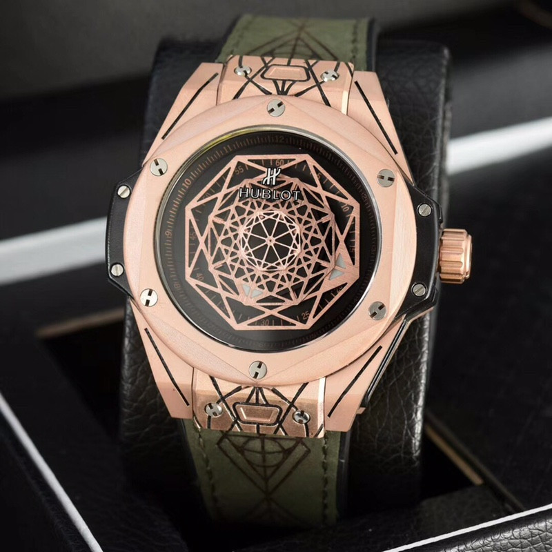Hublot Big Bang Unico 415.OX.1118.VR.MXM17 Black Dial with Sang Bleu Design Rose Gold Case & Leather 45mm BRAND NEW