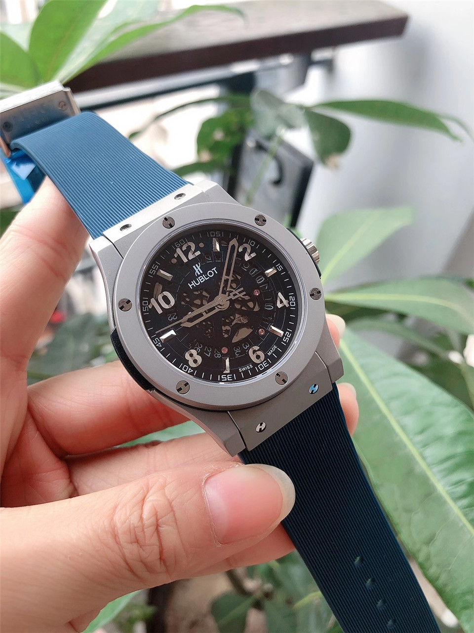 HUBLOT Big Bang Watch Rare Wall Clock Pink Rose Gold Limited Edition With blue traps