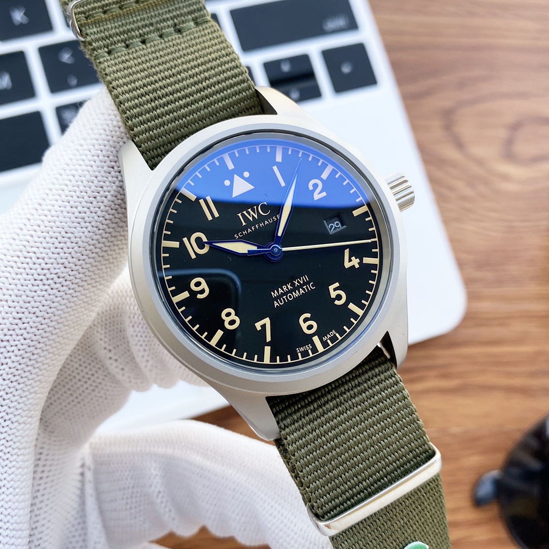 IWC Pilot Automatic Spitfire 39 Mm Pilot´s Watch Full Set Extra strap & OEM buckle Excellent condition