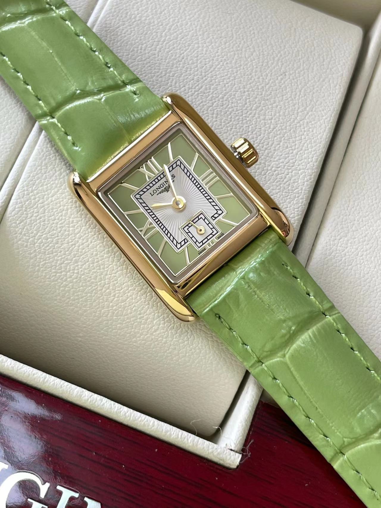 LONGINES MINI DOLCEVITA, L5.200.0.05.2, Quartz watch, 21.50 X 29.00 mm, Stainless steel.