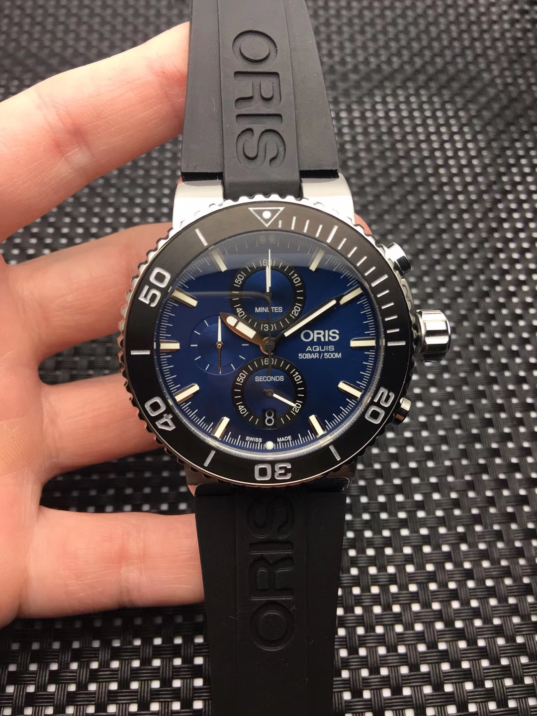 Oris  Aquis Chronograph Blue Dial Black Rubber Strap Men’s Watch 01 774 7743 4155-07 4 24 64EB