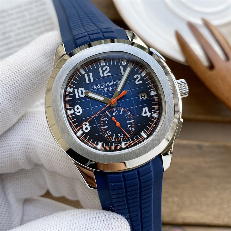 Patek Philippe – Aquanaut Patek Philippe Aquanaut Chronograph silver white border Blue Dial