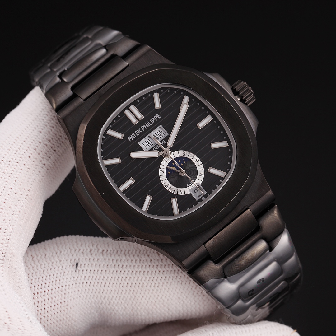 Patek Philippe Nautilus 5726/1A-010 | black metal strap black dial