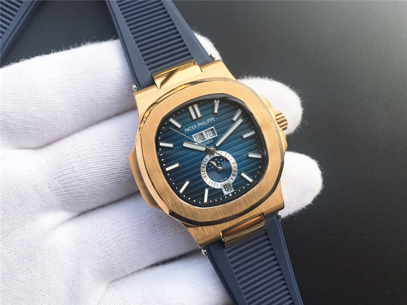 Patek Philippe Nautilus 2025 UNUSED COMPLETE BEST PRICE Nautilus 40.5 mm gold border blue rubber strap