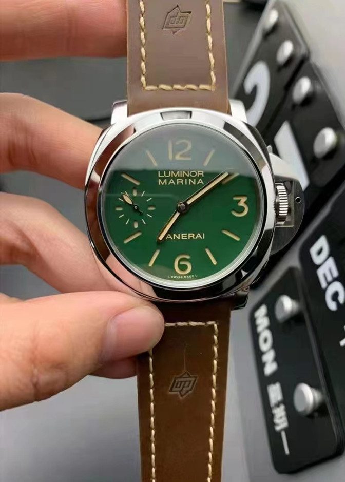 Luminor Marina 8 Days Stainless Steel / Green / Paneristi