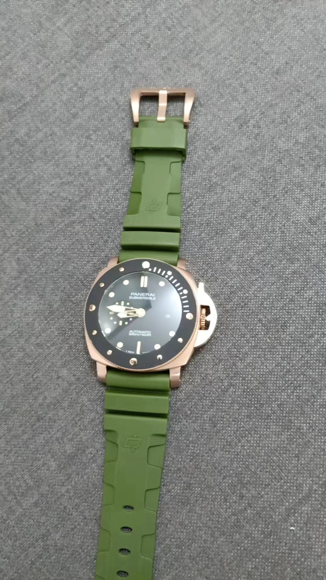 Submersible QuarantaQuattro Verde Smeraldo