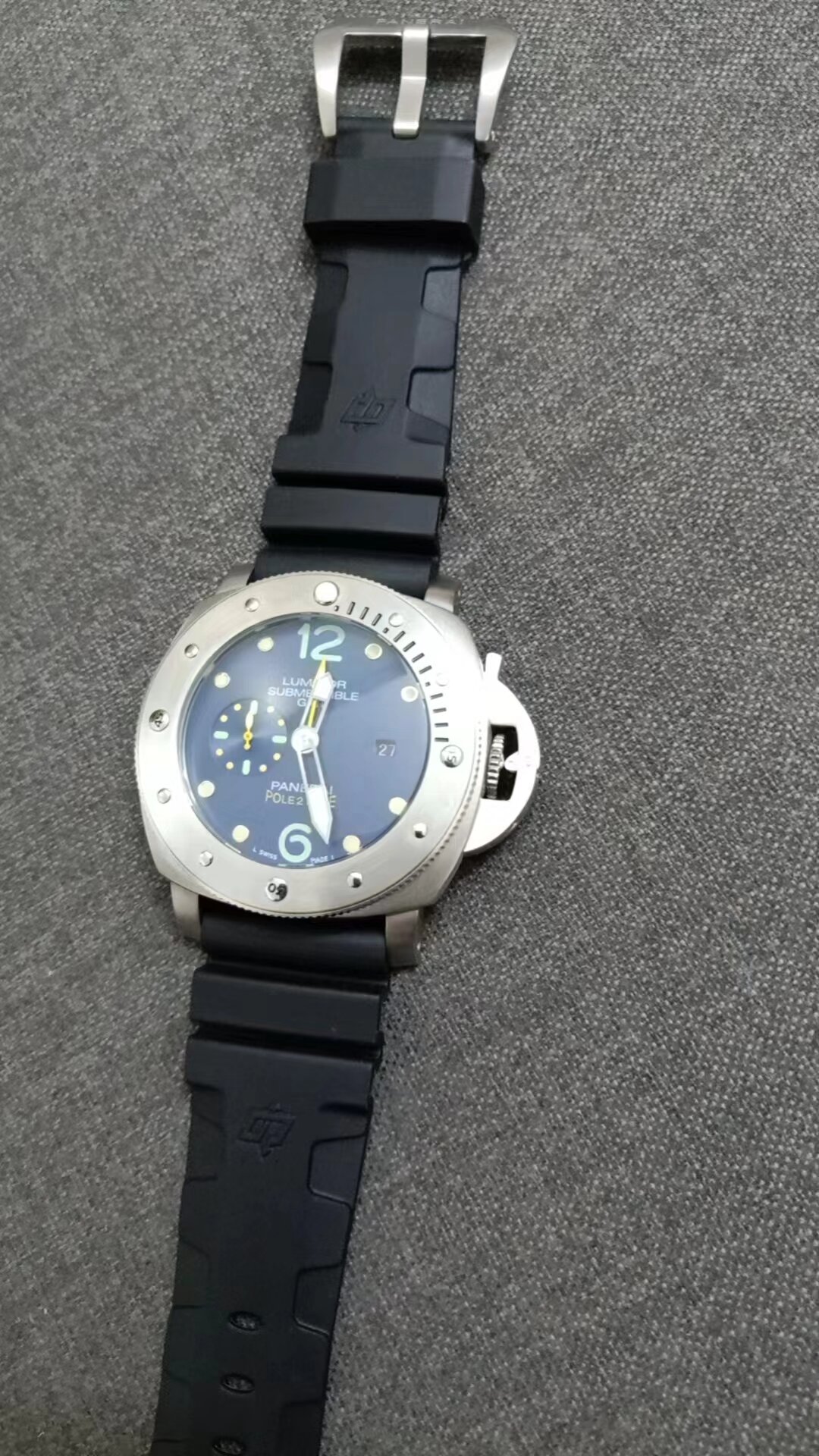 Watch SOLD AS IS for repairs only.