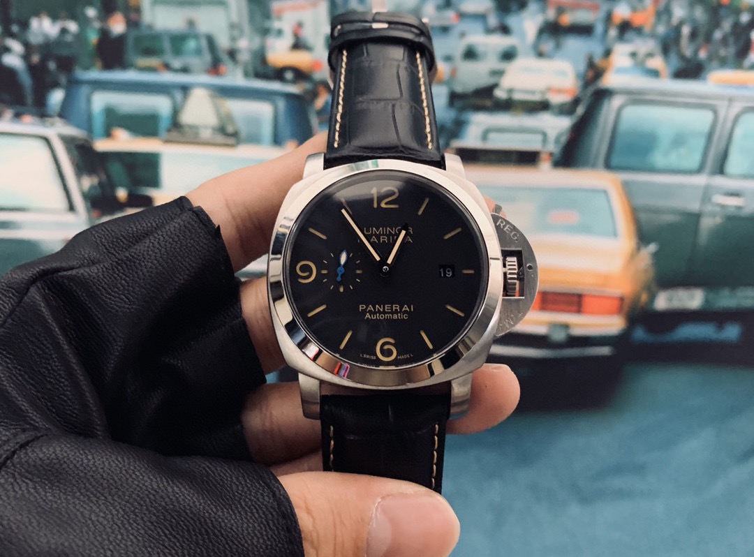 Panerai Luminor Men’s Black Watch – PAM1312