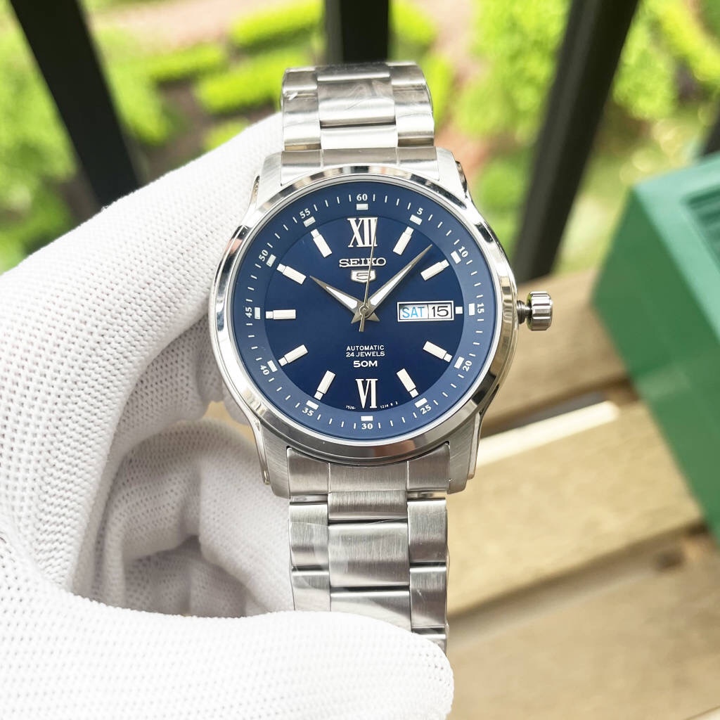 Seiko 5 Automatic blue Dial Watch SNKM83K1 Men’s Watch Silver White