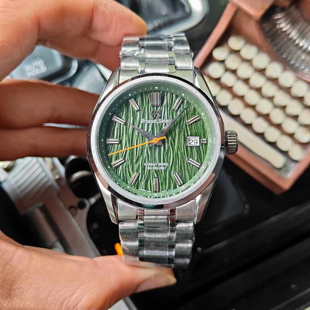 Grand Seiko SLGA007 Lake Suwa Limited Edition  green dial