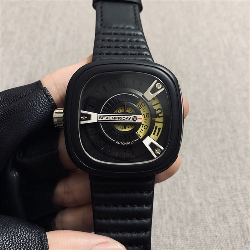 SevenFriday SF-M2/01 Bakerlite Special Edition