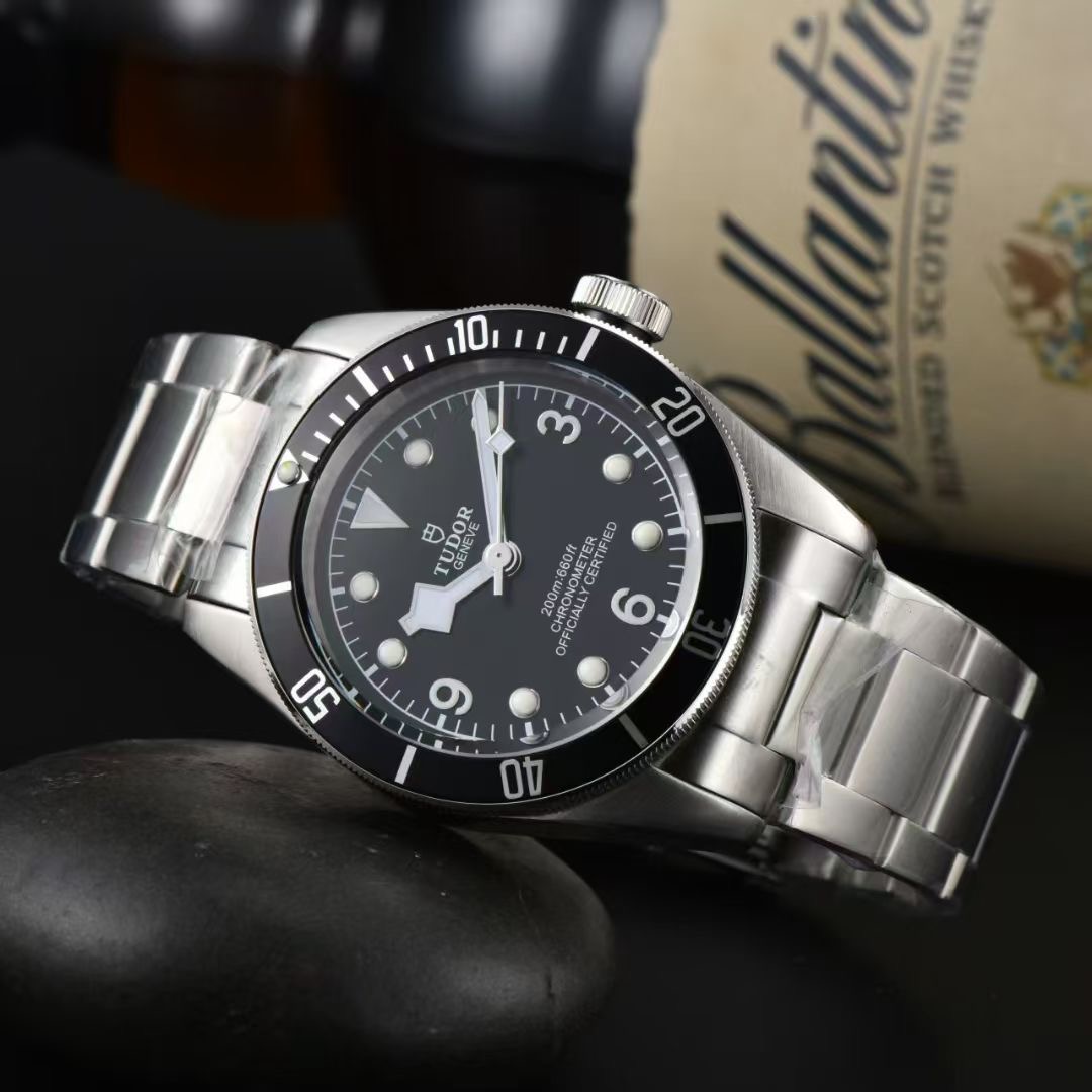 TUDOR Black Bay M7941A1A0NU-0001