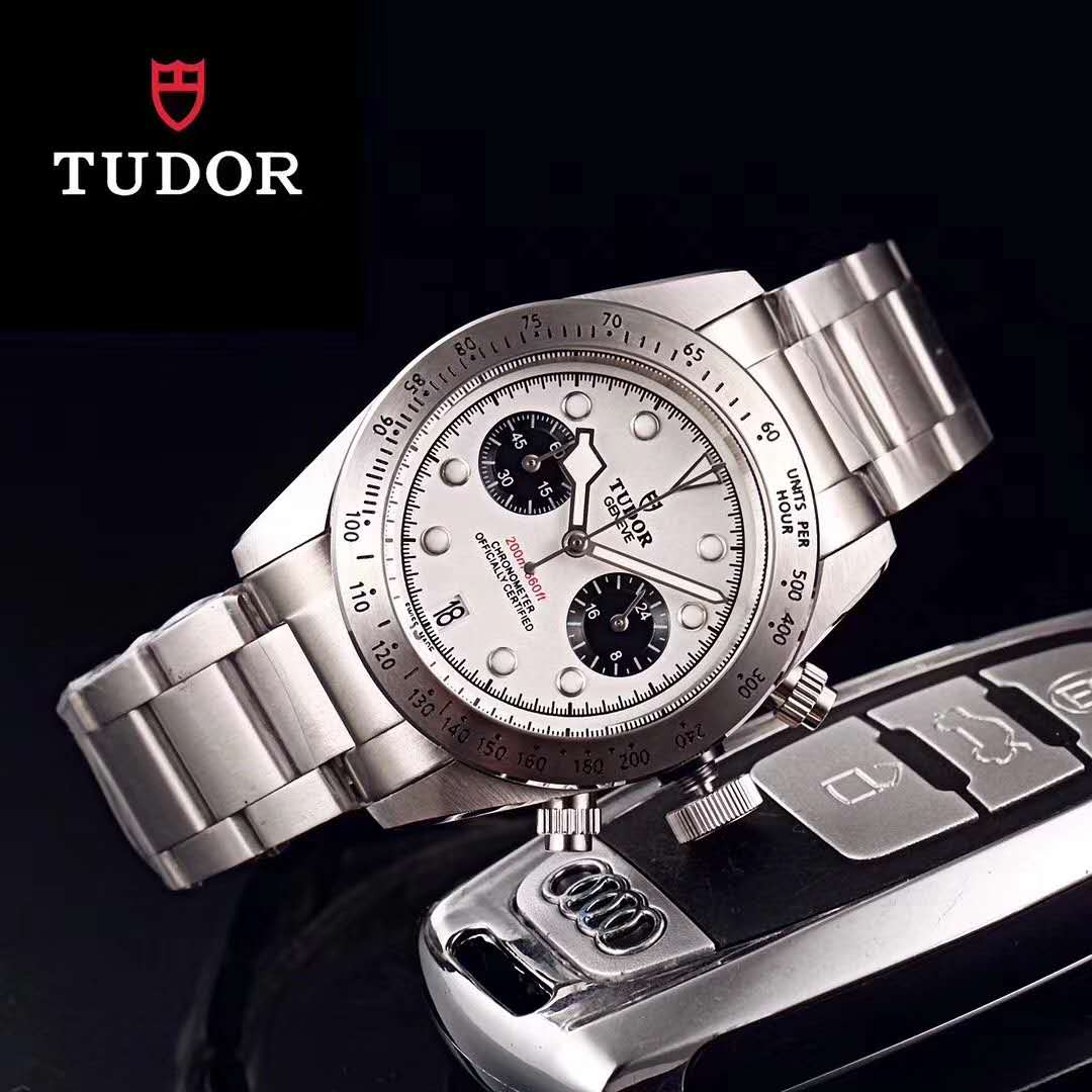 TUDOR Black Bay Chrono 79360N 3 row oyster bracelet