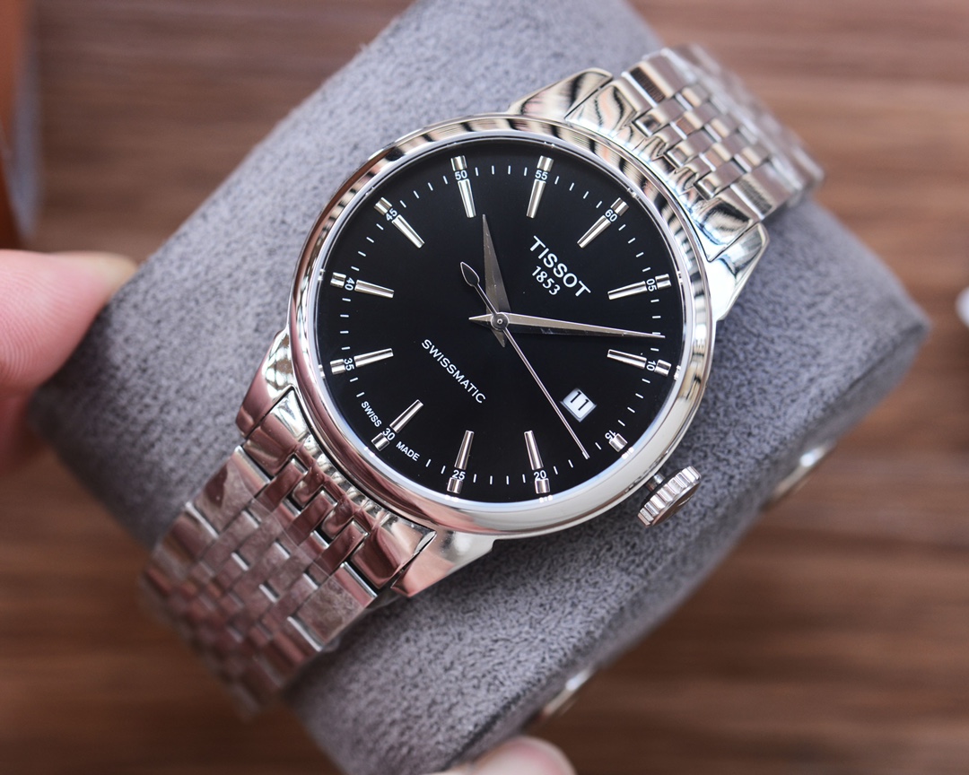 Tissot Classic Dream Automatic Silver Dial Two-tone Men’s black dial