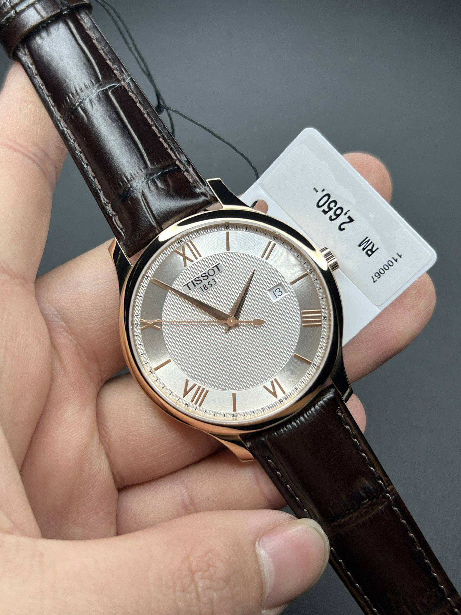 Tissot Tradition silberfarbenes Zifferblatt – T063.610.16.038.00  white dial black leather strap