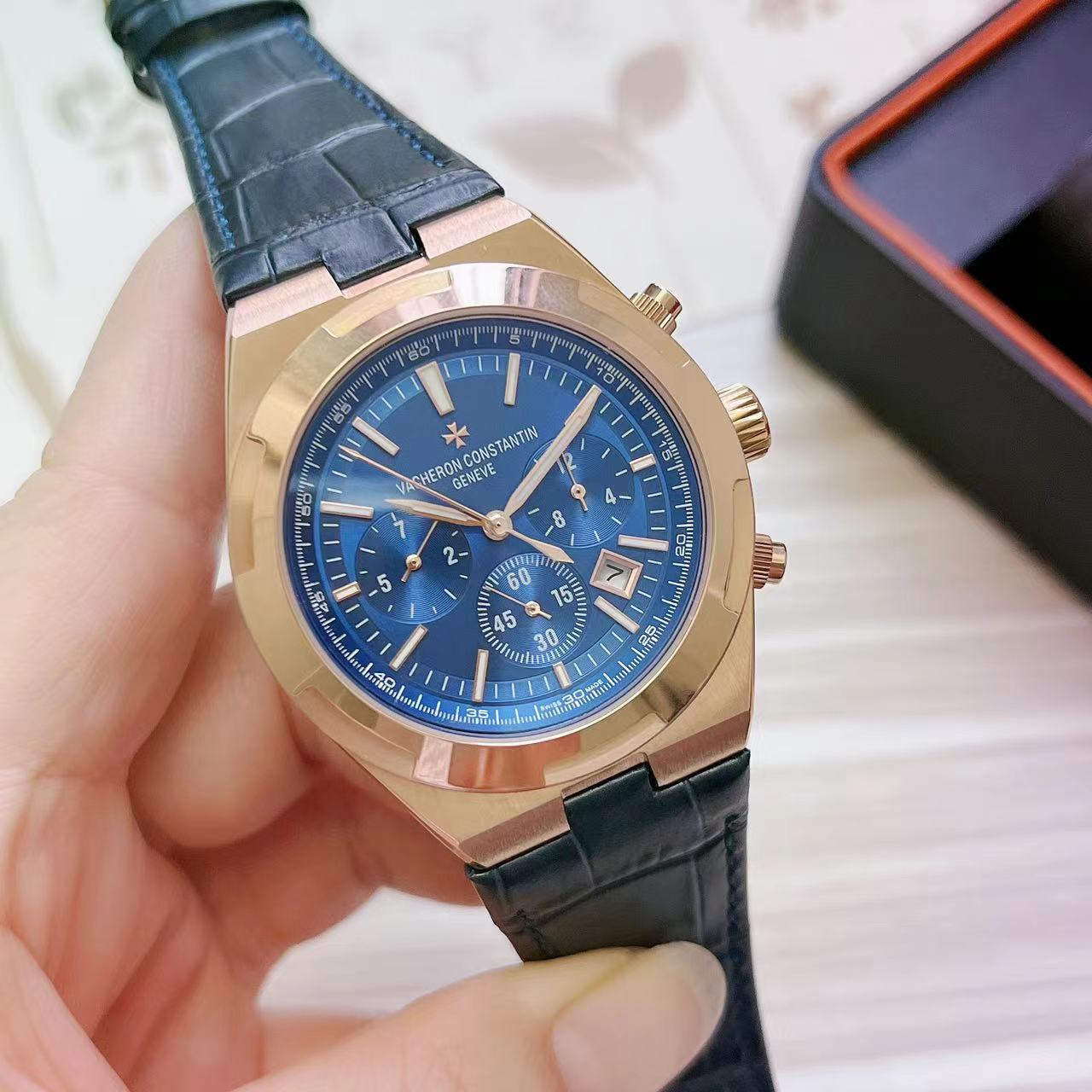 Overseas chronograph – 42.5 mm – Pink Gold dia blue strap blue