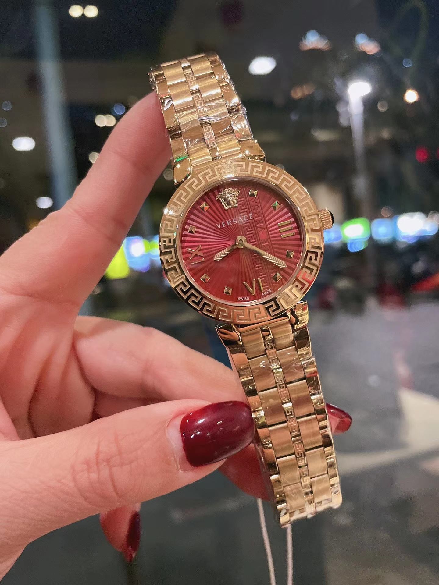 Versace Daphnis FullGold Women’s Watch – V16070017 Gold Colorred dial