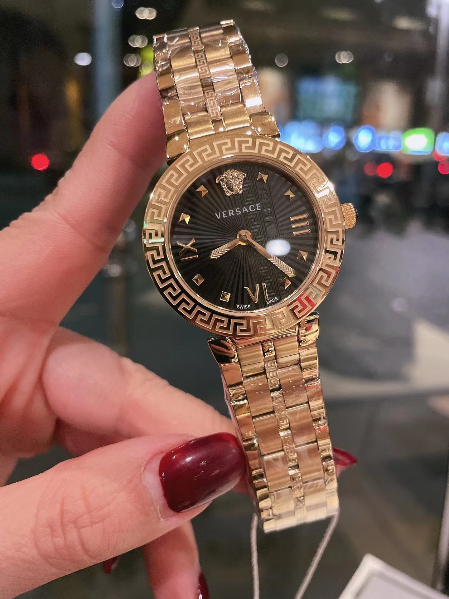 Versace Daphnis FullGold Women’s Watch – V16070017 Gold Color  black dial