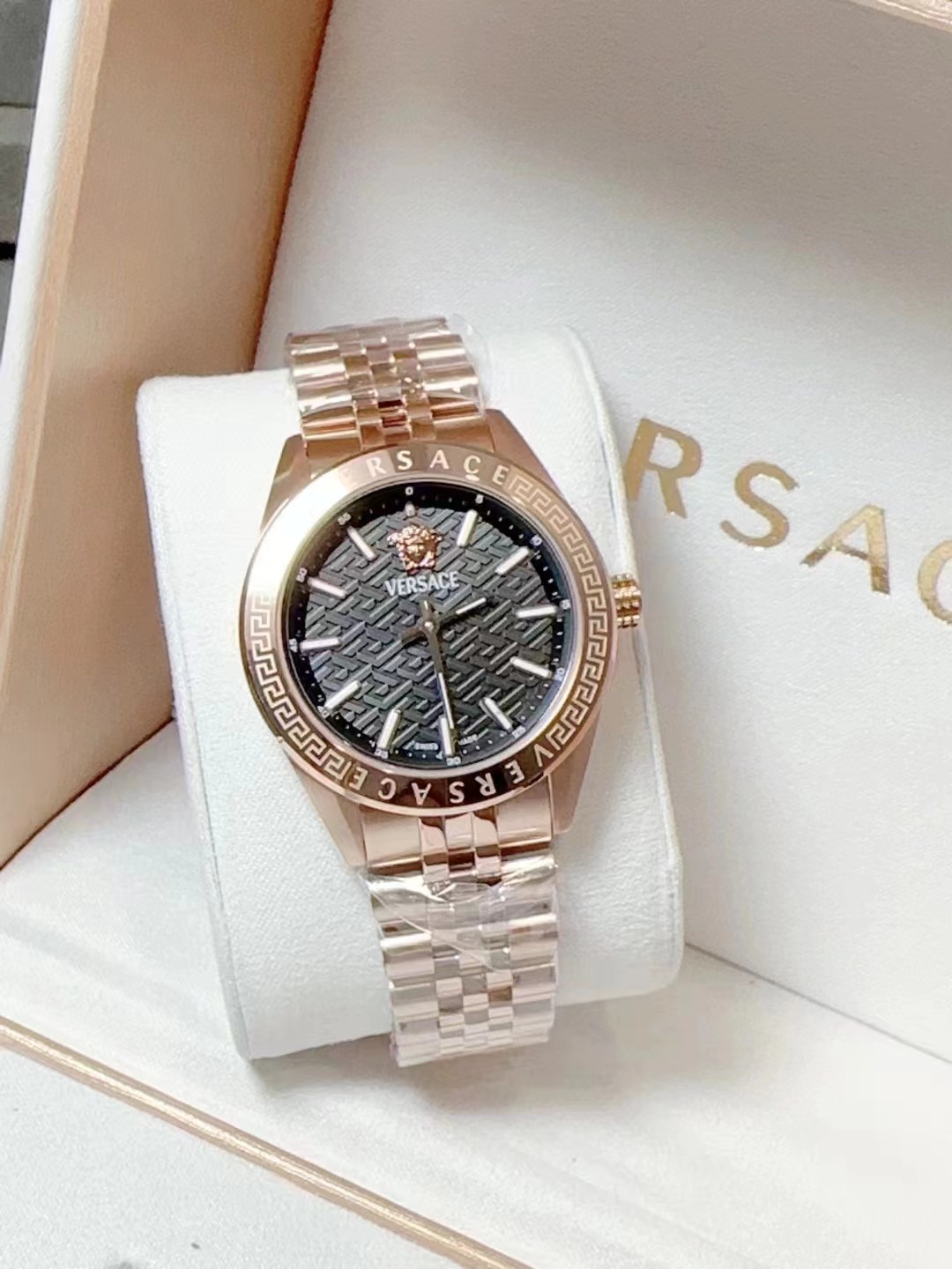 Versace Men’s Chrono Signature 44mm Quartz Watch dia gray