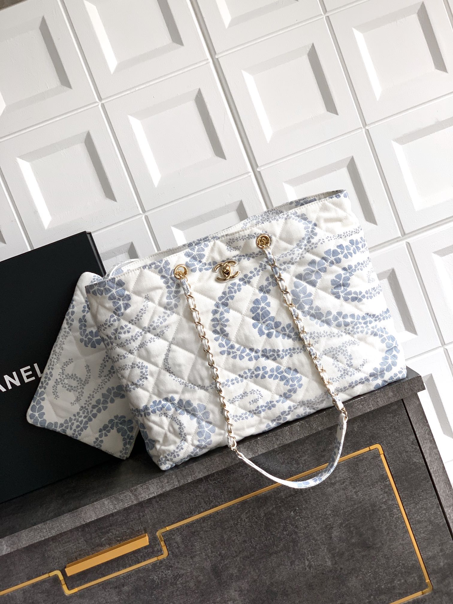 Chanel  00189